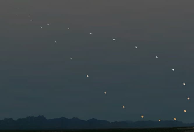 Analemma of the Moon