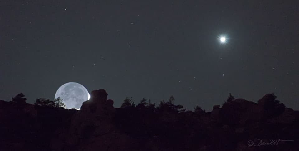 Earthshine and Venus Over Sierra de Guadarrama