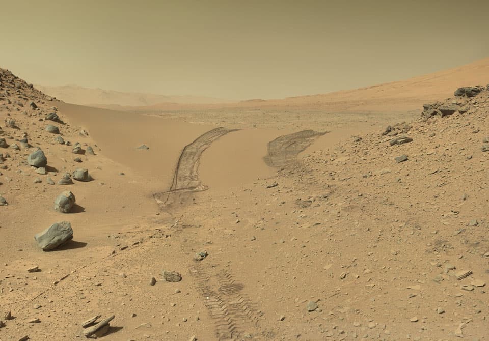 Crossing Dingo Gap on Mars