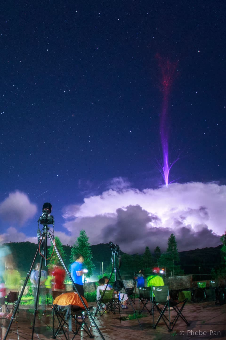 Gigantic Jet Lightning over China