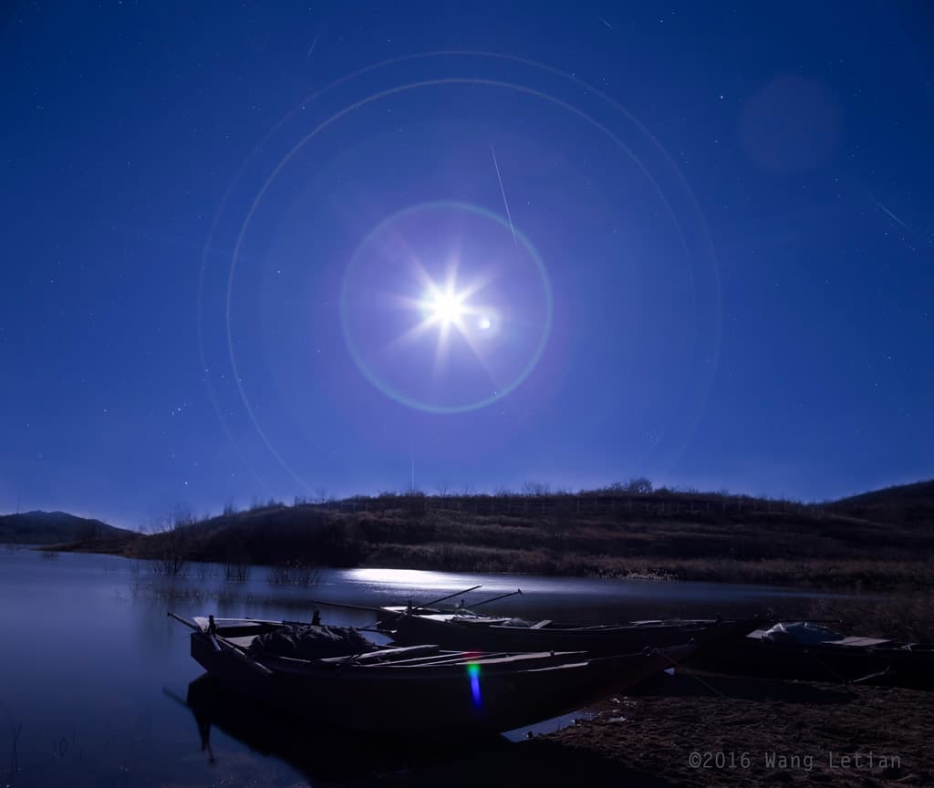 Meteors vs Supermoon