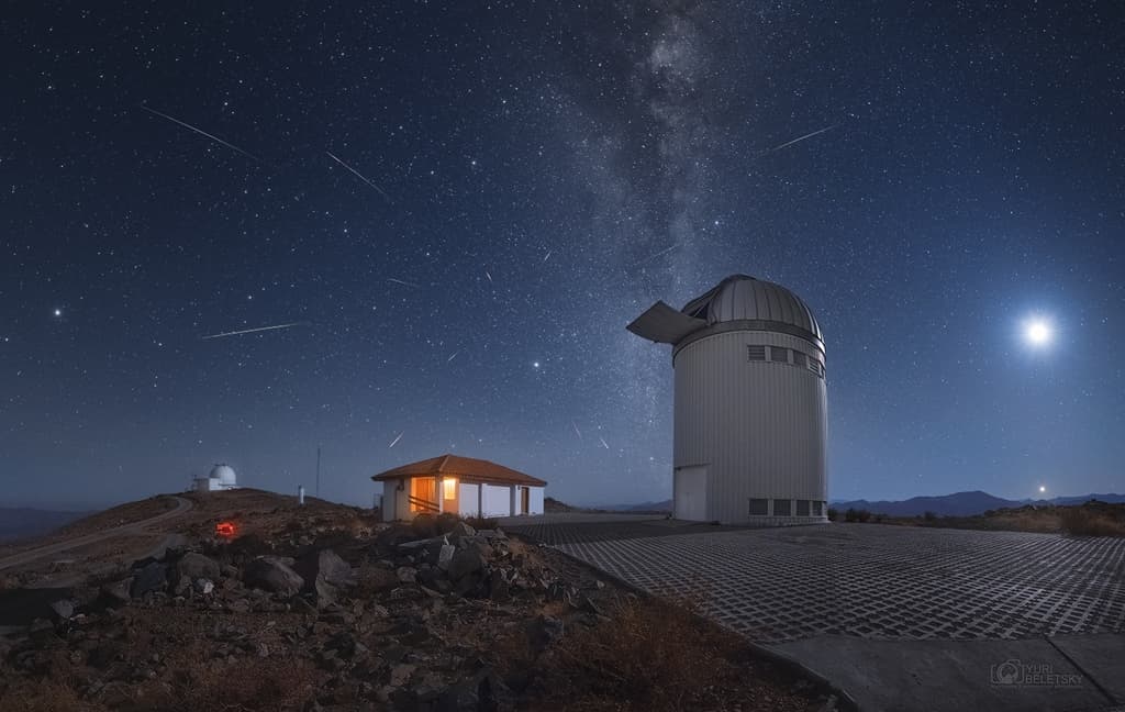Lyrids in Southern Skies