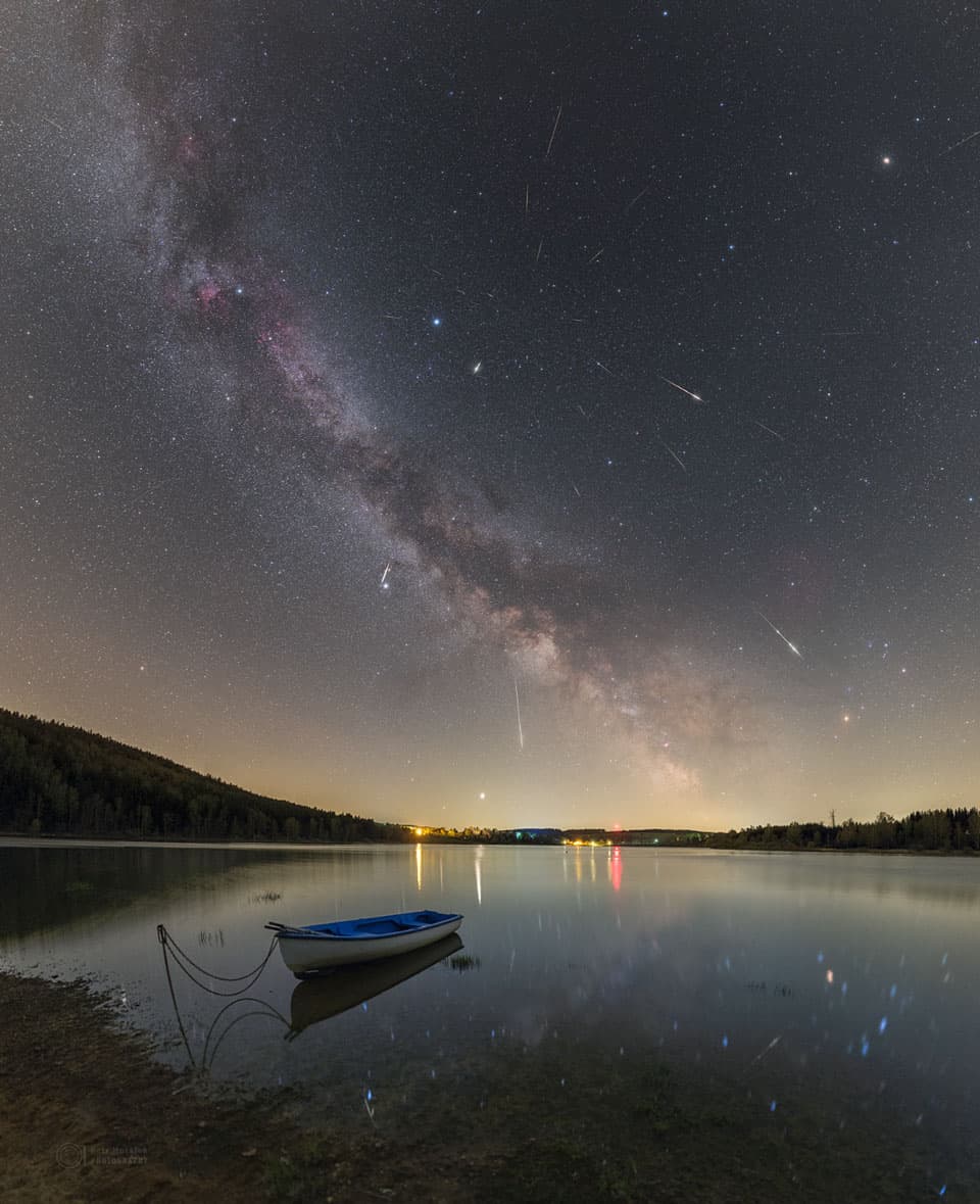 Lyrid Meteors from the Constellation Lyra