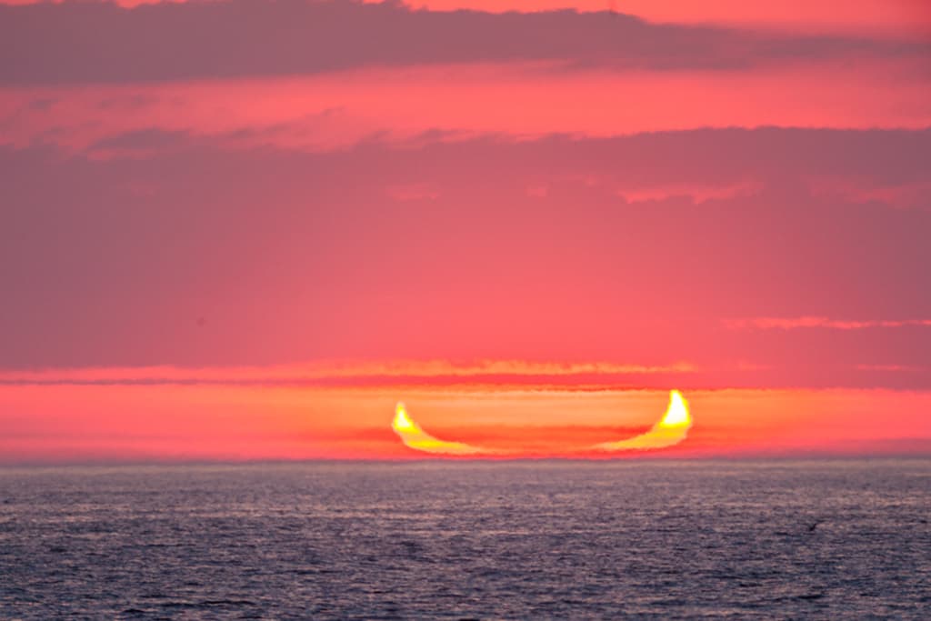 Devil Horns from a Ring of Fire